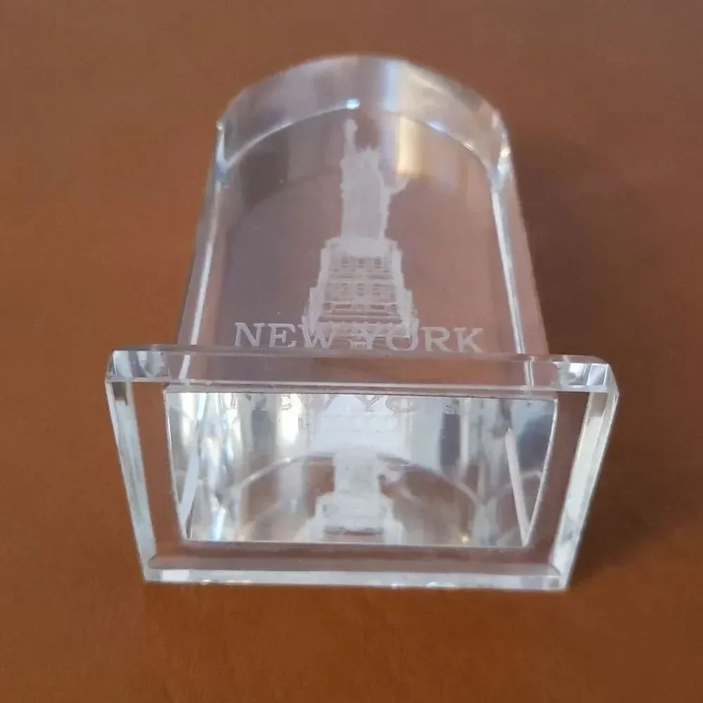 Vintage Laser Etched Crystal New York Statue of Liberty Paperweight with Case